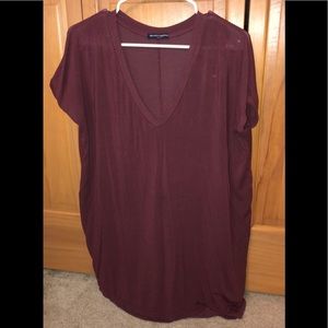 Maroon v-neck T-shirt